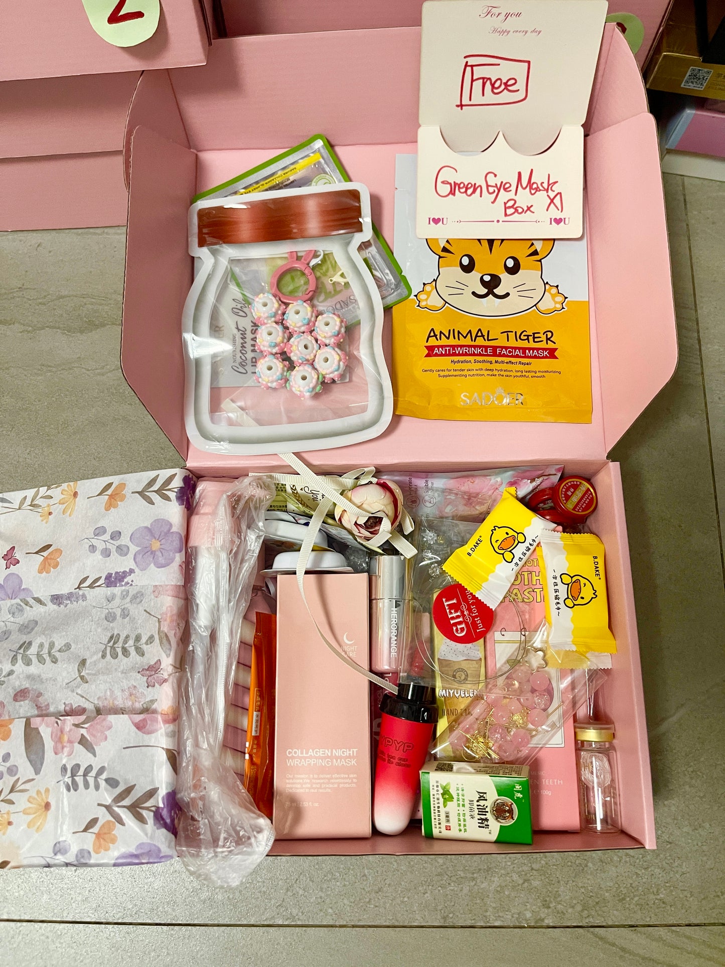 【Open in LIVE】Pink Beauty Mystery Box+1 EXTRA BEAUTY GIFT