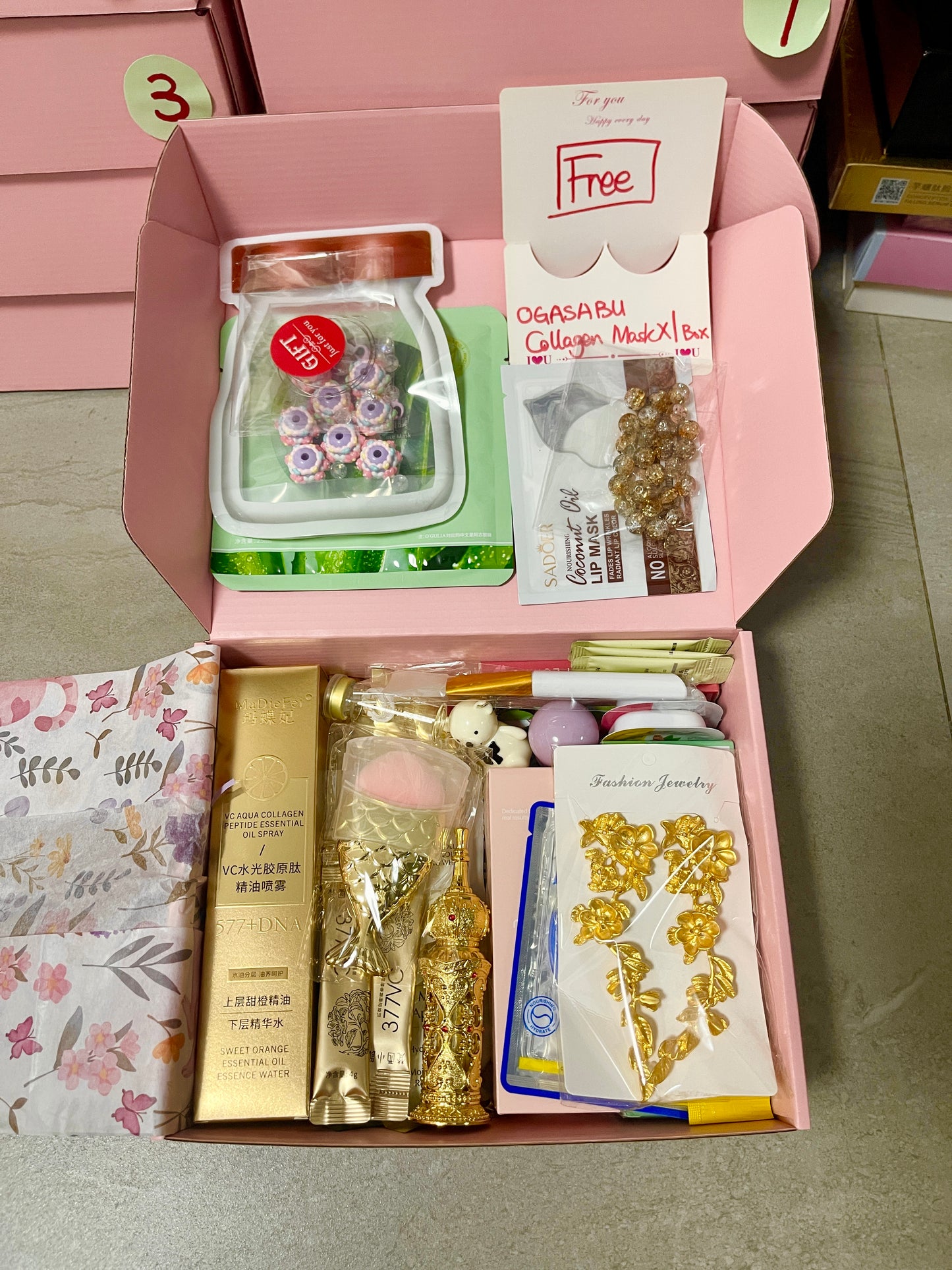 【Open in LIVE】Pink Beauty Mystery Box+1 EXTRA BEAUTY GIFT