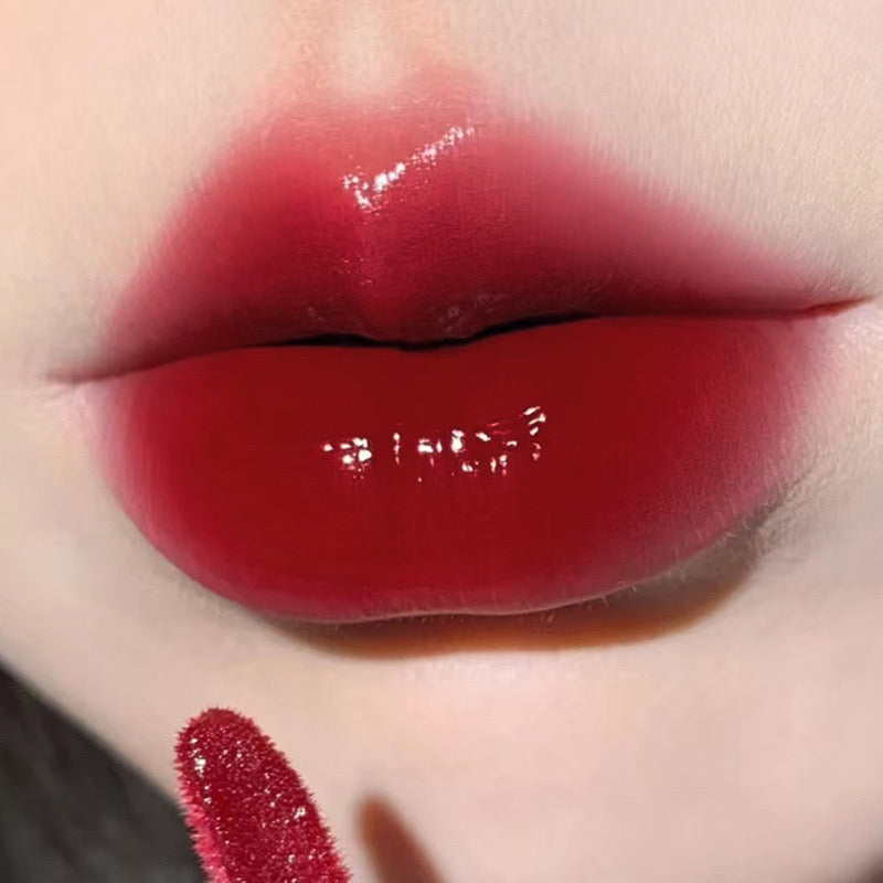 B3 Glass Water Glazed Lip Glaze Moisturizing And Not Easy to Stain Cup Lipstick